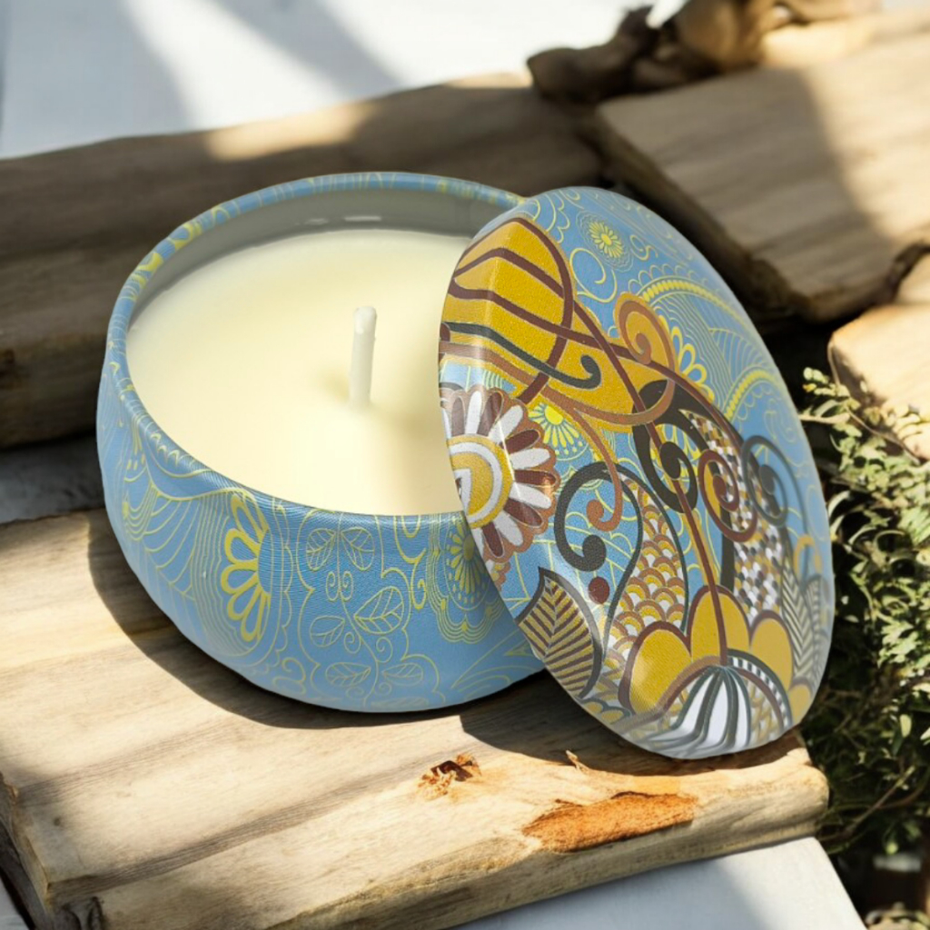Vela Perfumada Suave em Latinha Decorada