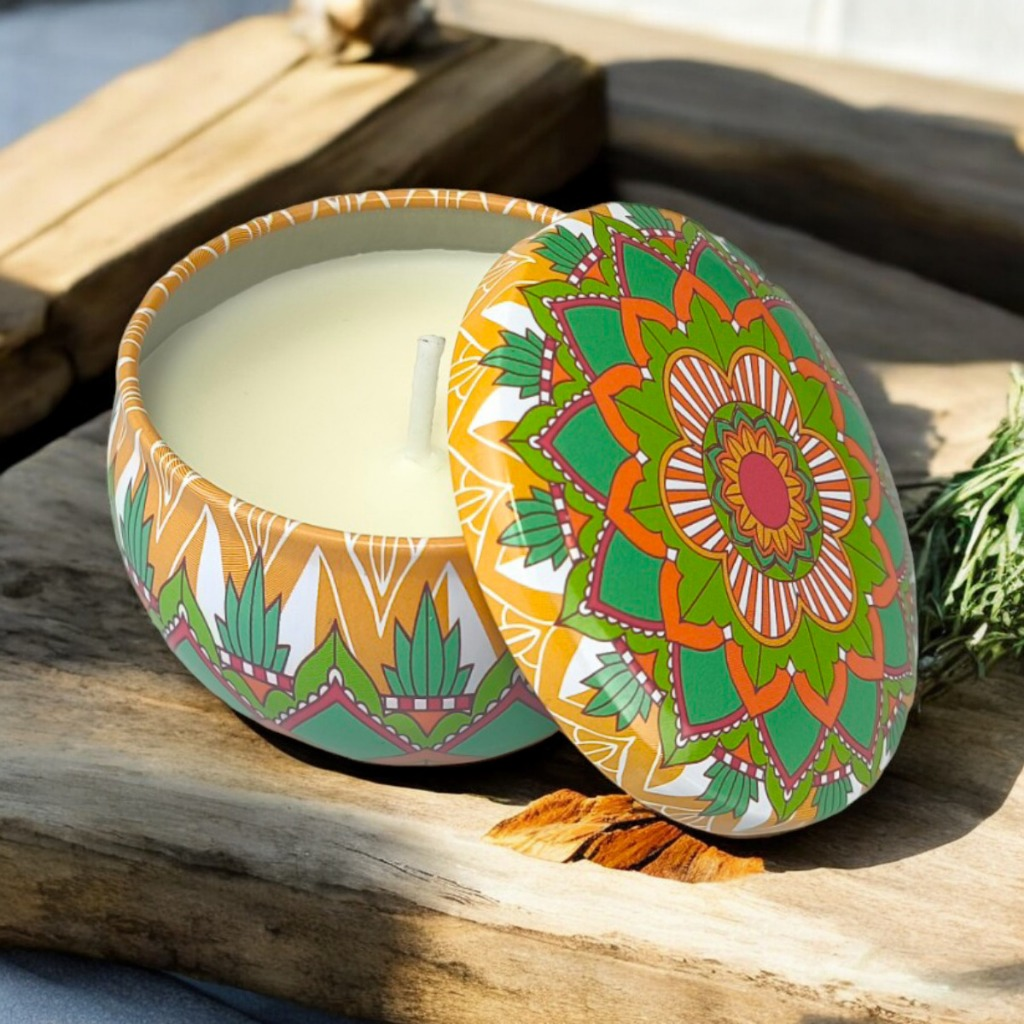 Vela Perfumada Suave em Latinha Decorada