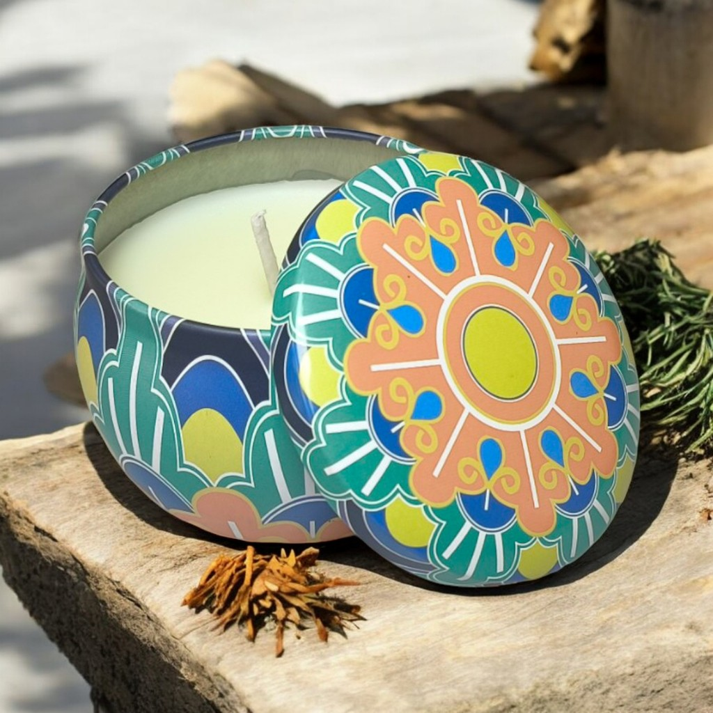 Vela Perfumada Suave em Latinha Decorada