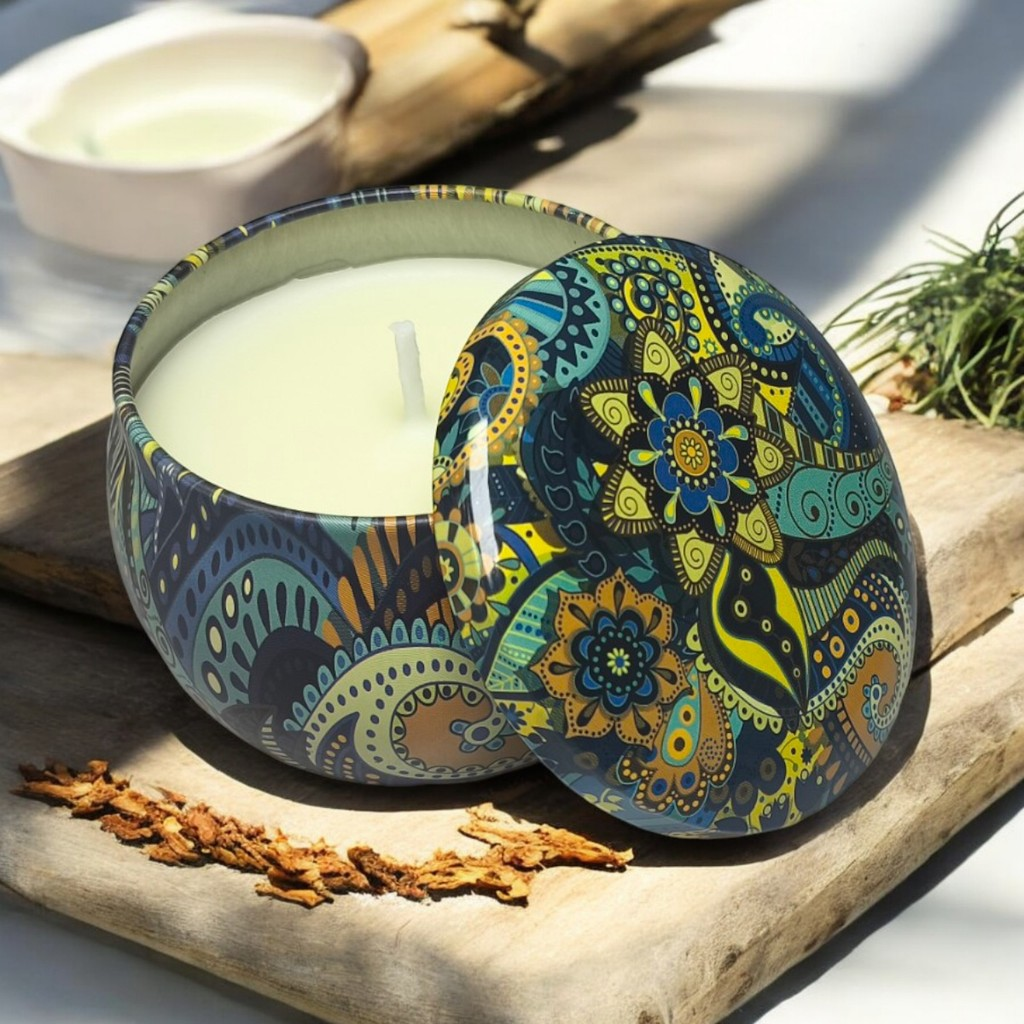 Vela Perfumada Suave em Latinha Decorada