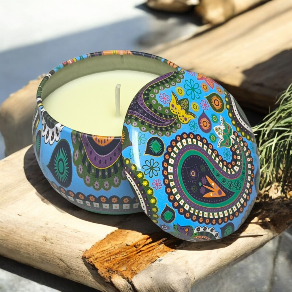 Vela Perfumada Suave em Latinha Decorada