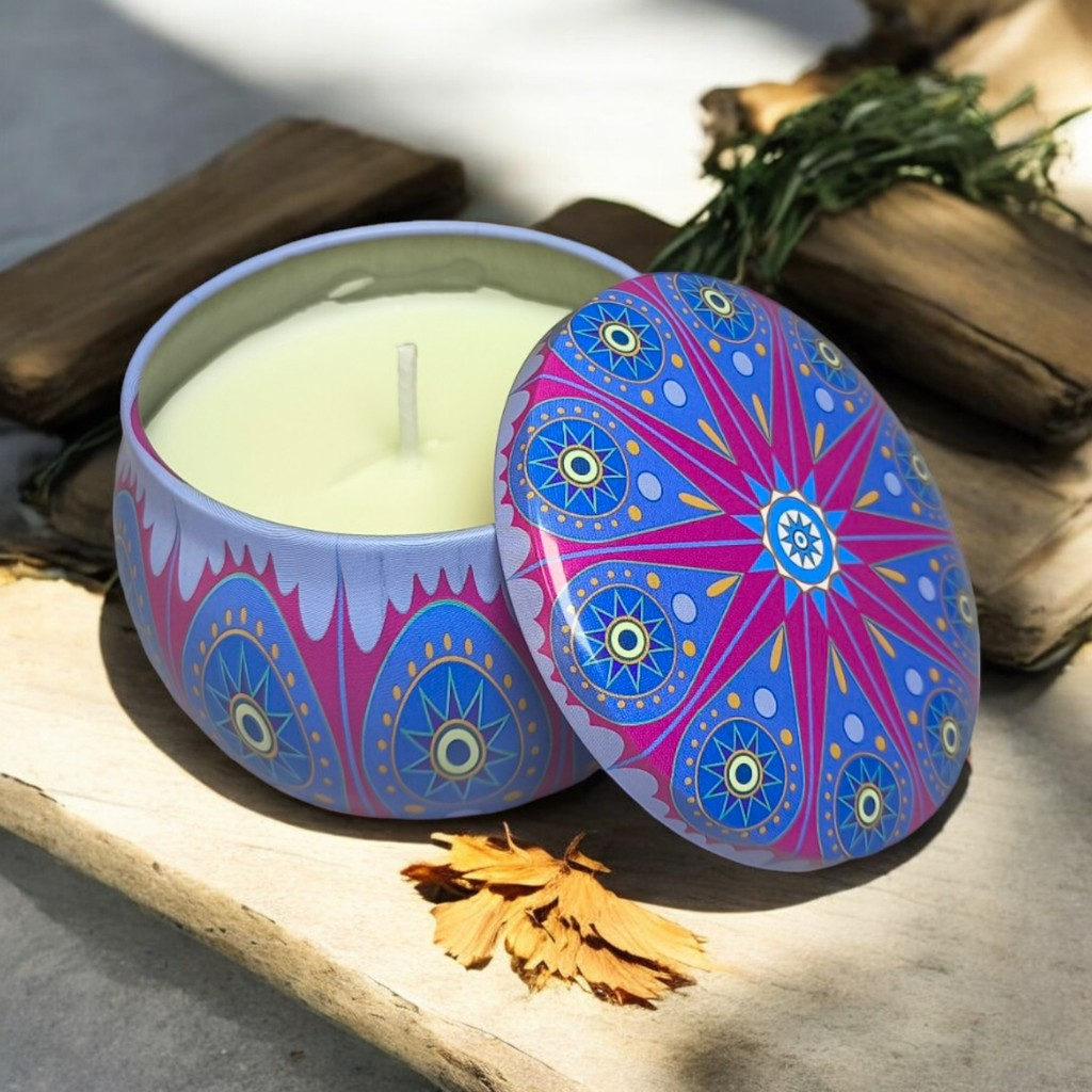 Vela Perfumada Suave em Latinha Decorada